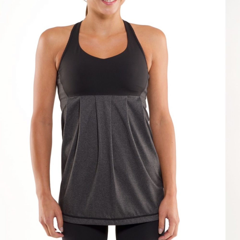 Lululemon Power Technique Tank - size 6- adjustable bottom. Cups included